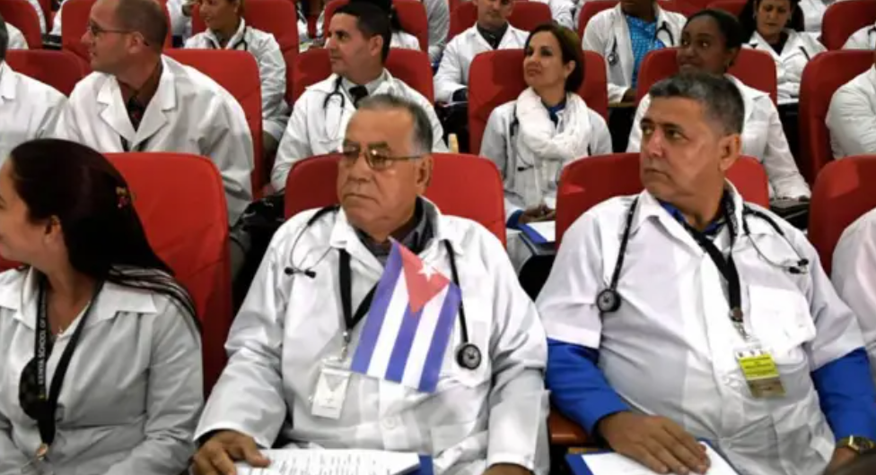 Exportación de profesionales cubanos